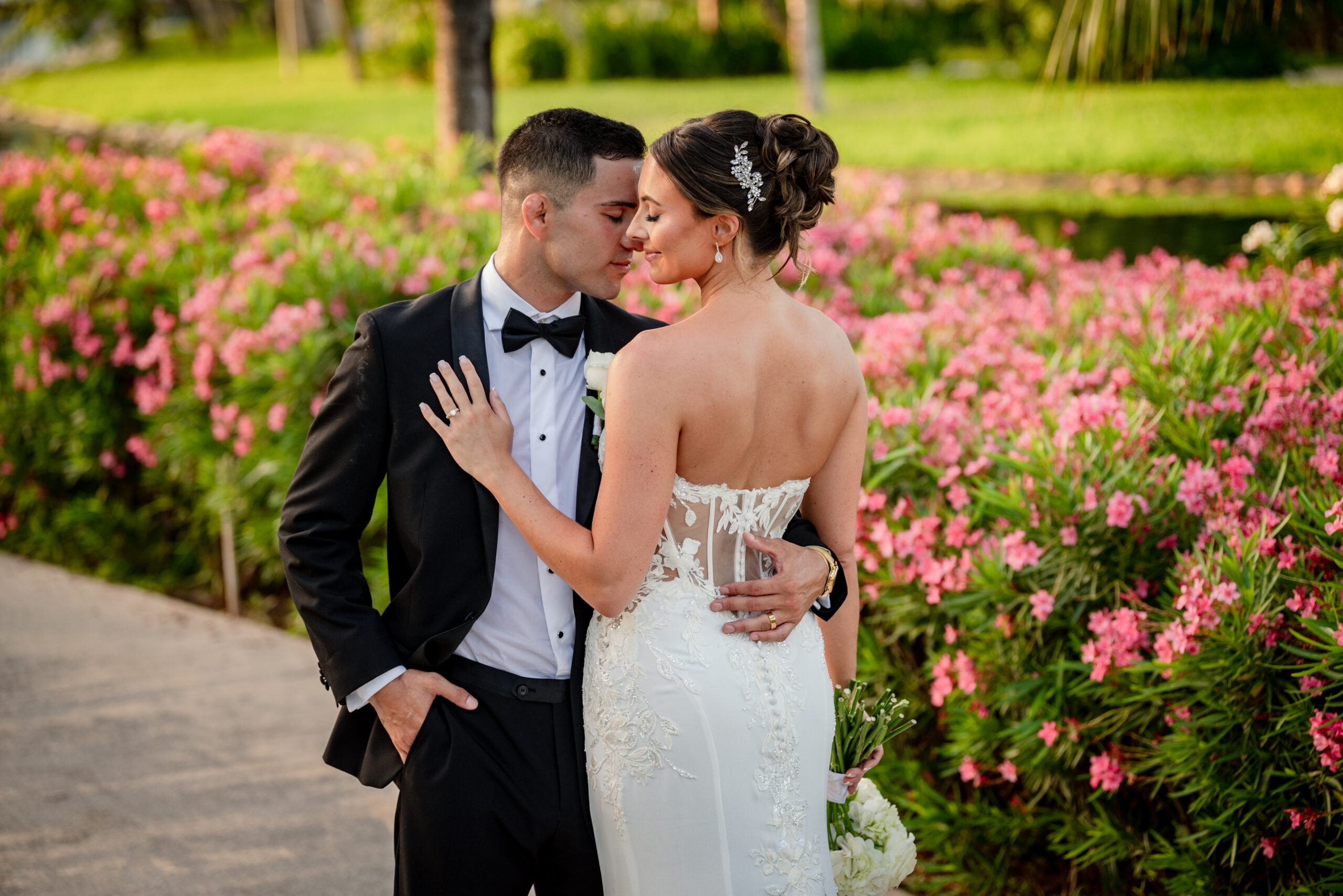 How to Choose Beautiful Destination Wedding Dresses